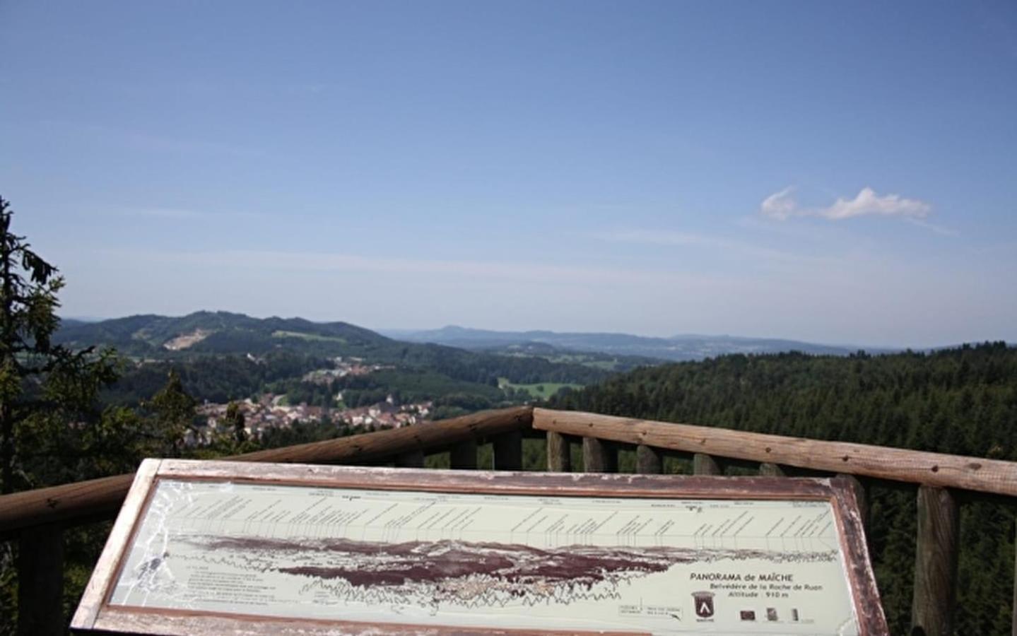 Gite Le P'Tit Chasseral Maîche Exterior foto